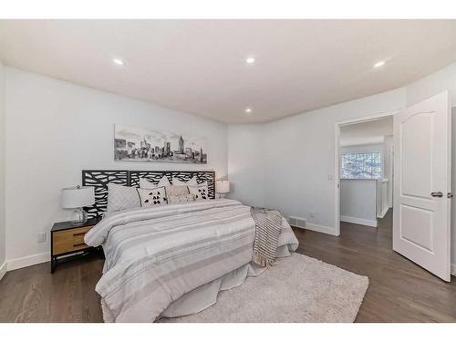 14333 Evergreen Street Sw, Calgary, AB - Indoor Photo Showing Bedroom