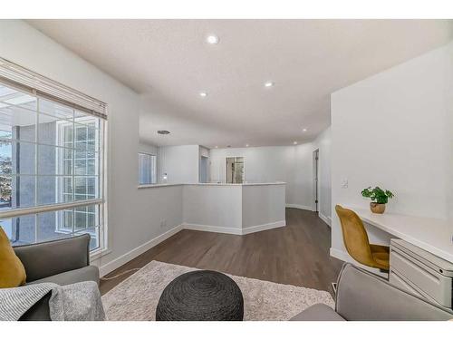 14333 Evergreen Street Sw, Calgary, AB - Indoor