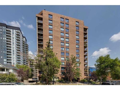 220-1304 15 Avenue Sw, Calgary, AB - Outdoor With Balcony With Facade