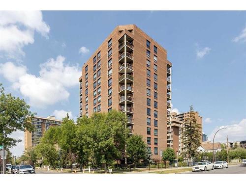 220-1304 15 Avenue Sw, Calgary, AB - Outdoor With Balcony With Facade