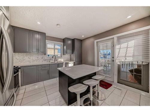 79 Castleglen Way Ne, Calgary, AB - Indoor Photo Showing Kitchen