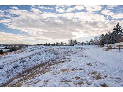 304 Queenston Heights Se, Calgary, AB - Outdoor With View