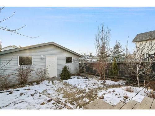 97 Covepark Close Ne, Calgary, AB - Outdoor