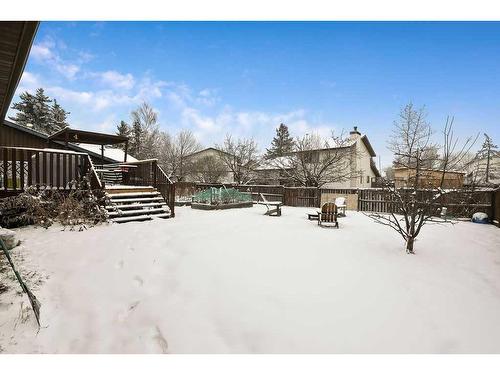 3704 39 Street Ne, Calgary, AB - Outdoor