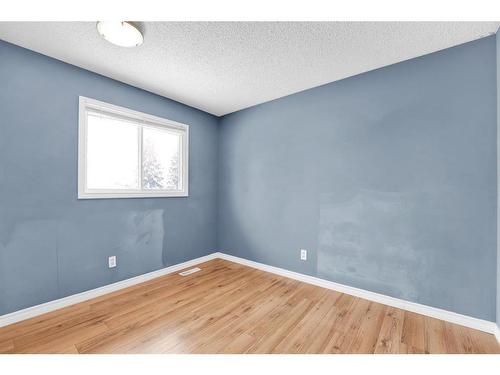 50 Pinelore Place Ne, Calgary, AB - Indoor Photo Showing Other Room