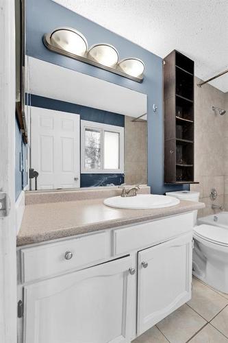 50 Pinelore Place Ne, Calgary, AB - Indoor Photo Showing Bathroom