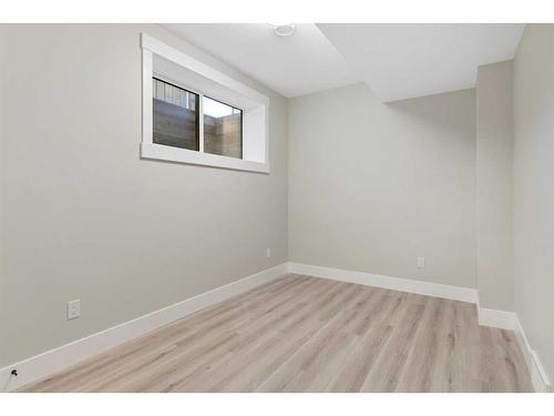 2418 35 Street Sw, Calgary, AB - Indoor Photo Showing Other Room