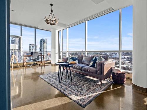 1609-135 13 Avenue Sw, Calgary, AB - Indoor Photo Showing Living Room