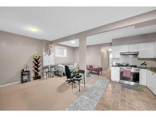 250 Martinwood Place Ne, Calgary, AB - Indoor Photo Showing Kitchen