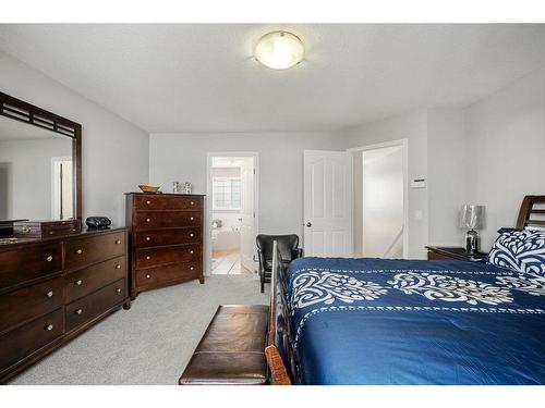 9 Royal Birch Close Nw, Calgary, AB - Indoor Photo Showing Bedroom