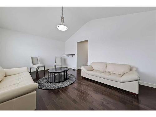 435 Nolan Hill Drive Nw, Calgary, AB - Indoor Photo Showing Living Room