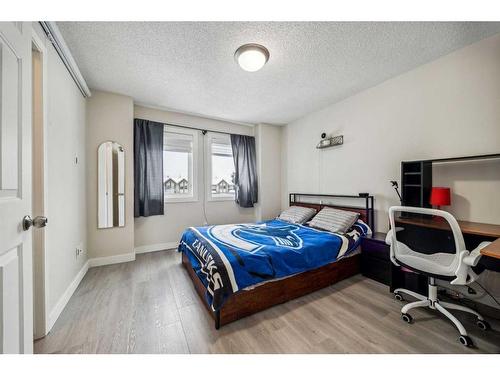 54 Shawbrooke Court Sw, Calgary, AB - Indoor Photo Showing Bedroom