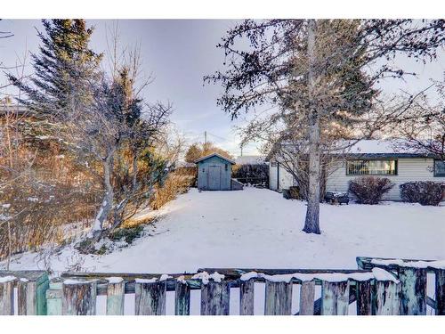 824 9A Street Ne, Calgary, AB - Outdoor