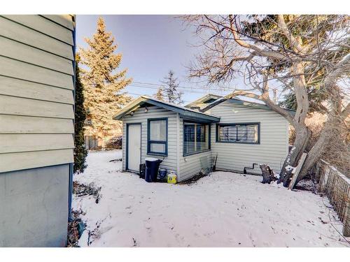 824 9A Street Ne, Calgary, AB - Outdoor With Exterior