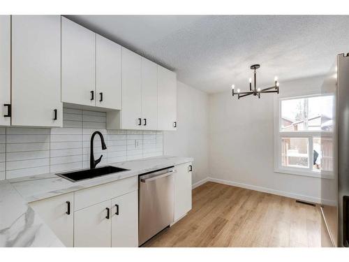 11-1615 Mcgonigal Drive Ne, Calgary, AB - Indoor Photo Showing Kitchen With Upgraded Kitchen