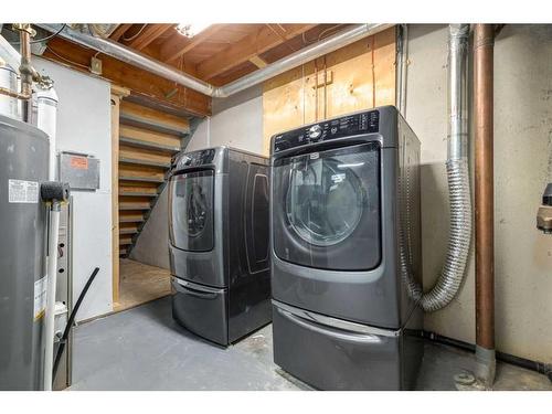 11-1615 Mcgonigal Drive Ne, Calgary, AB - Indoor Photo Showing Laundry Room