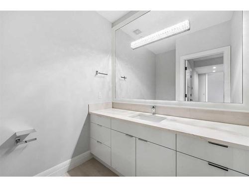 102 Malibou Road Sw, Calgary, AB - Indoor Photo Showing Bathroom