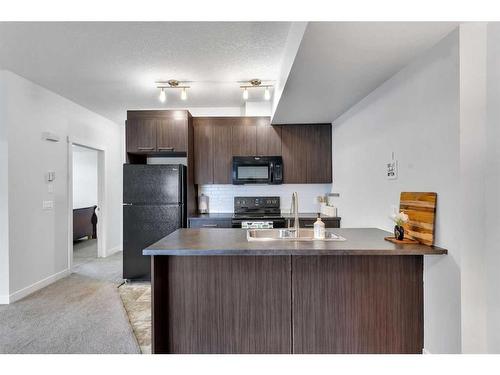 174-300 Marina Drive, Chestermere, AB - Indoor Photo Showing Kitchen