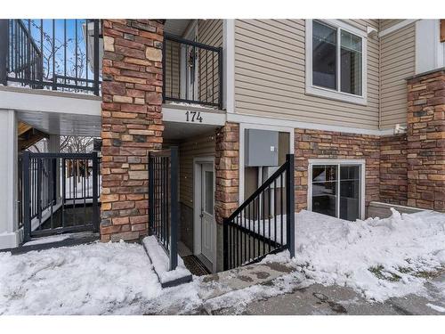 174-300 Marina Drive, Chestermere, AB - Outdoor