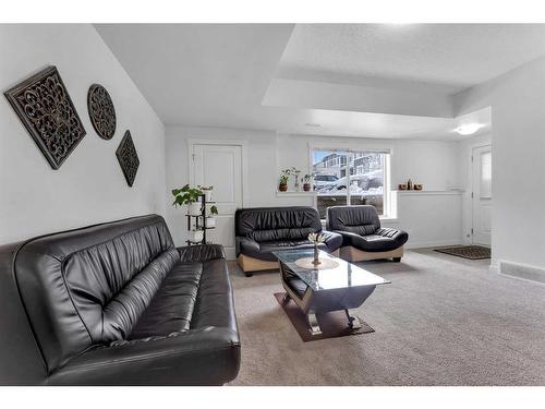 174-300 Marina Drive, Chestermere, AB - Indoor Photo Showing Living Room