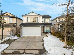 224 Douglas Glen Close SE Calgary, AB T2V 2V7