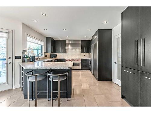 133 Candle Place Sw, Calgary, AB - Indoor Photo Showing Kitchen With Upgraded Kitchen