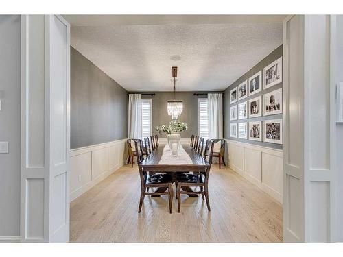 432 Discovery Ridge Bay Sw, Calgary, AB - Indoor Photo Showing Dining Room