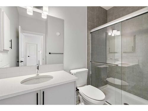 200 Precedence Hill, Cochrane, AB - Indoor Photo Showing Bathroom