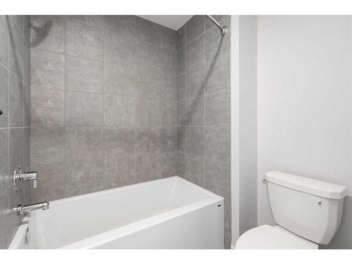 200 Precedence Hill, Cochrane, AB - Indoor Photo Showing Bathroom