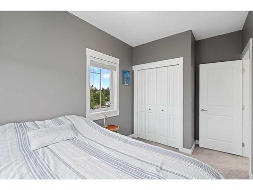 1101-5305 32 Avenue Sw, Calgary, AB - Indoor Photo Showing Bedroom