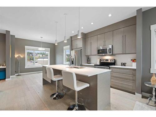 1101-5305 32 Avenue Sw, Calgary, AB - Indoor Photo Showing Kitchen With Stainless Steel Kitchen With Upgraded Kitchen