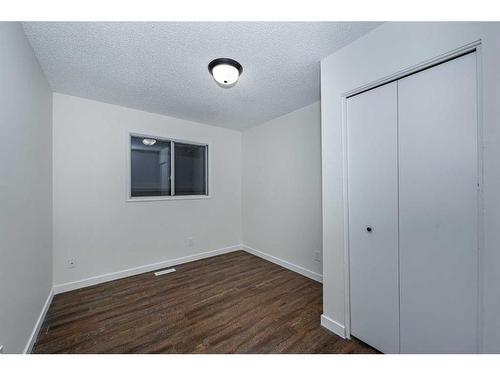 216 Whiteview Road Ne, Calgary, AB - Indoor Photo Showing Other Room