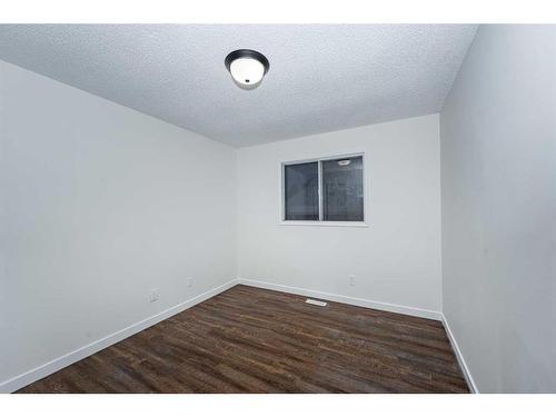 216 Whiteview Road Ne, Calgary, AB - Indoor Photo Showing Other Room