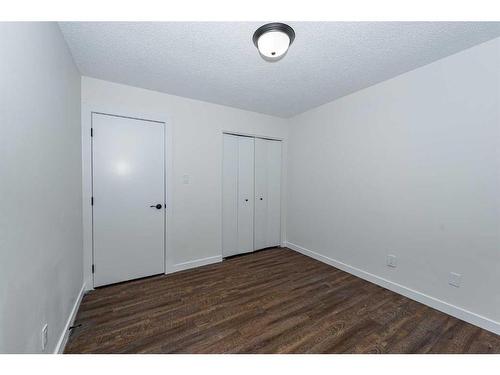 216 Whiteview Road Ne, Calgary, AB - Indoor Photo Showing Other Room