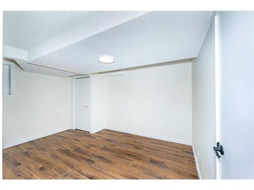 216 Whiteview Road Ne, Calgary, AB - Indoor Photo Showing Other Room