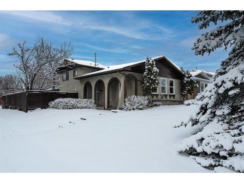 216 Whiteview Road Ne, Calgary, AB - Outdoor