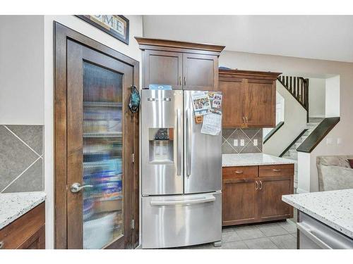 28 Saddlebrook Landing Ne, Calgary, AB - Indoor Photo Showing Kitchen