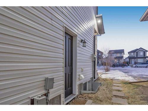 28 Saddlebrook Landing Ne, Calgary, AB - Outdoor