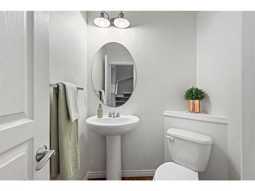 181 Elgin Meadows Park Se, Calgary, AB - Indoor Photo Showing Bathroom