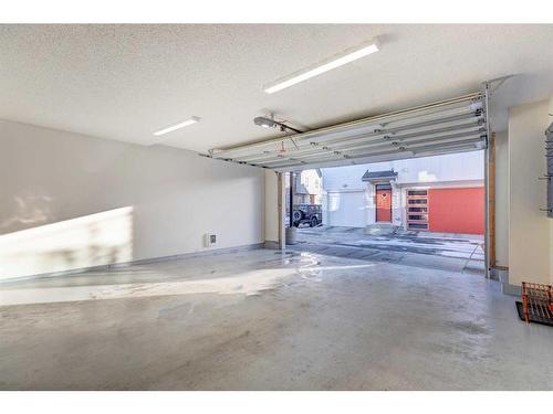 5301-100 Walgrove Court Se, Calgary, AB - Indoor Photo Showing Garage