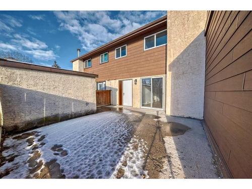 324-5404 10 Avenue Se, Calgary, AB - Outdoor With Exterior