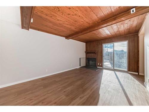 324-5404 10 Avenue Se, Calgary, AB - Indoor With Fireplace