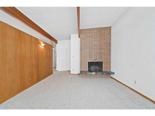 3903 Charleswood Drive Nw, Calgary, AB -  Photo Showing Other Room