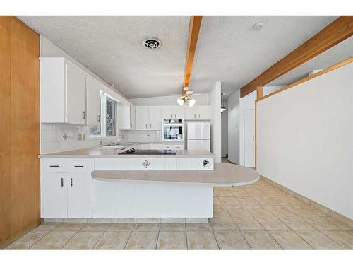 3903 Charleswood Drive Nw, Calgary, AB - Indoor