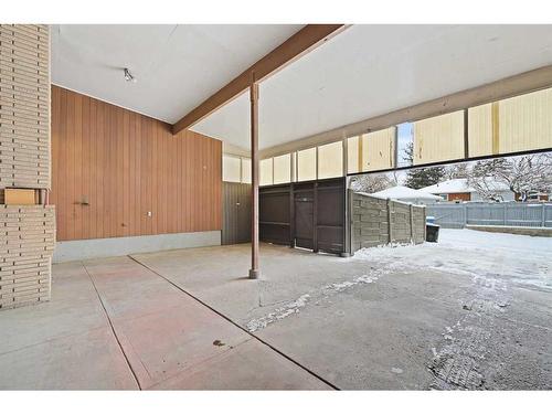 3903 Charleswood Drive Nw, Calgary, AB -  Photo Showing Other Room