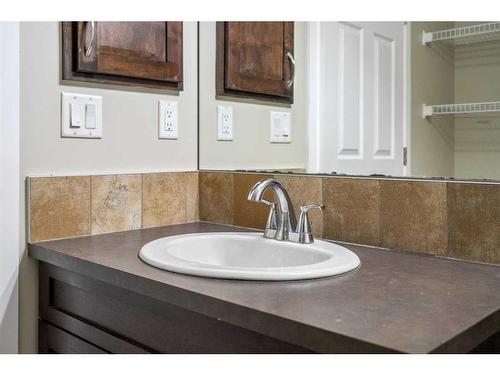 110 Brightoncrest Grove Se, Calgary, AB - Indoor Photo Showing Bathroom