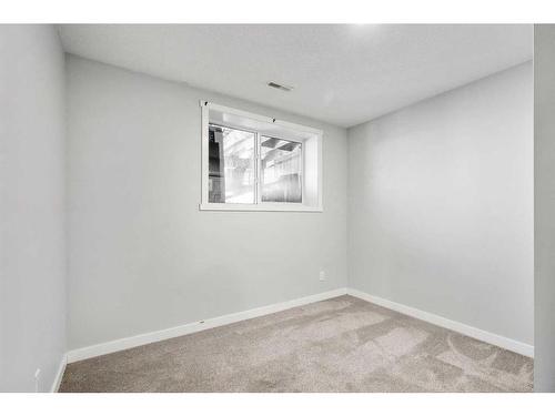 110 Brightoncrest Grove Se, Calgary, AB - Indoor Photo Showing Other Room