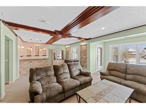 173 Everoak Circle Sw, Calgary, AB - Indoor Photo Showing Living Room