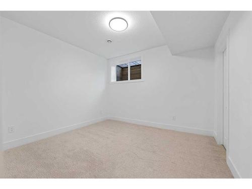 2424 53 Avenue Sw, Calgary, AB - Indoor Photo Showing Other Room