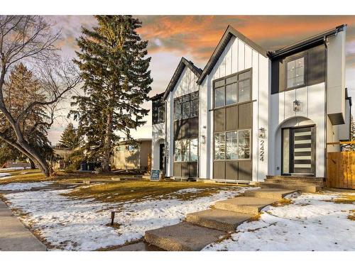 2424 53 Avenue Sw, Calgary, AB - Outdoor